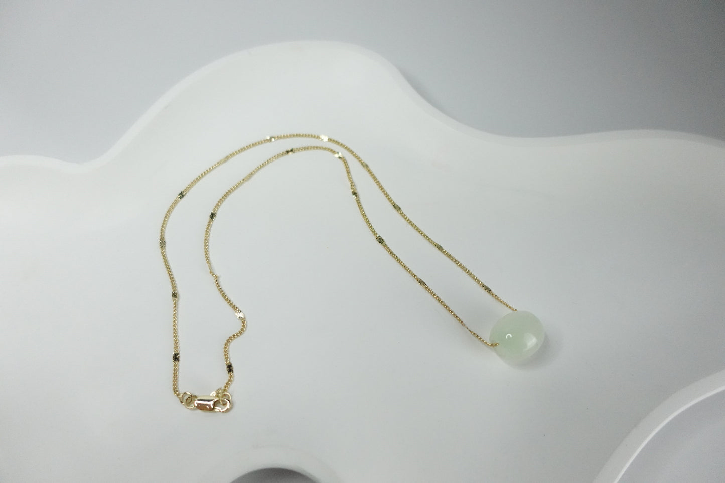 Barrel jade necklace