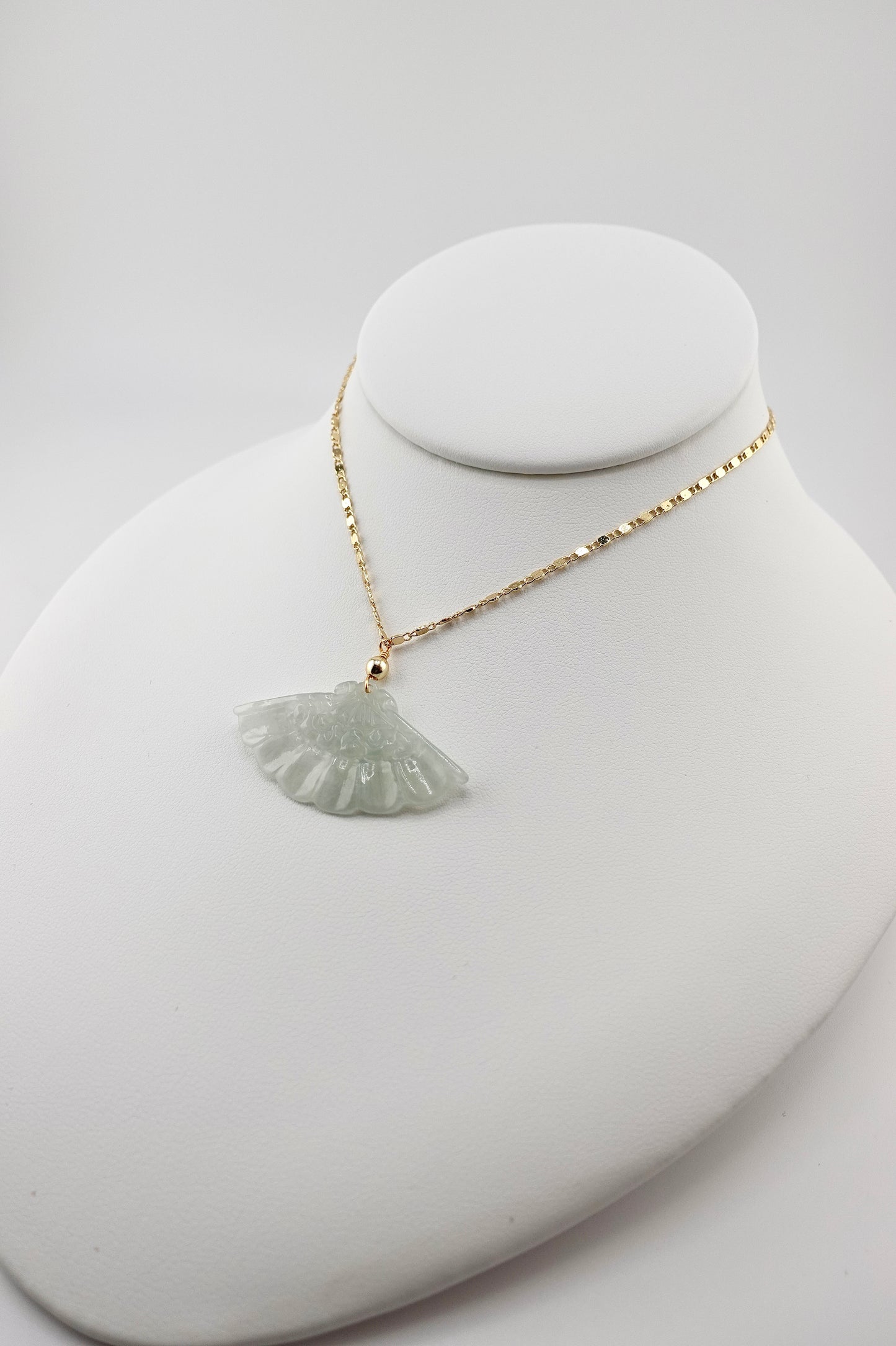 Jade fan necklace
