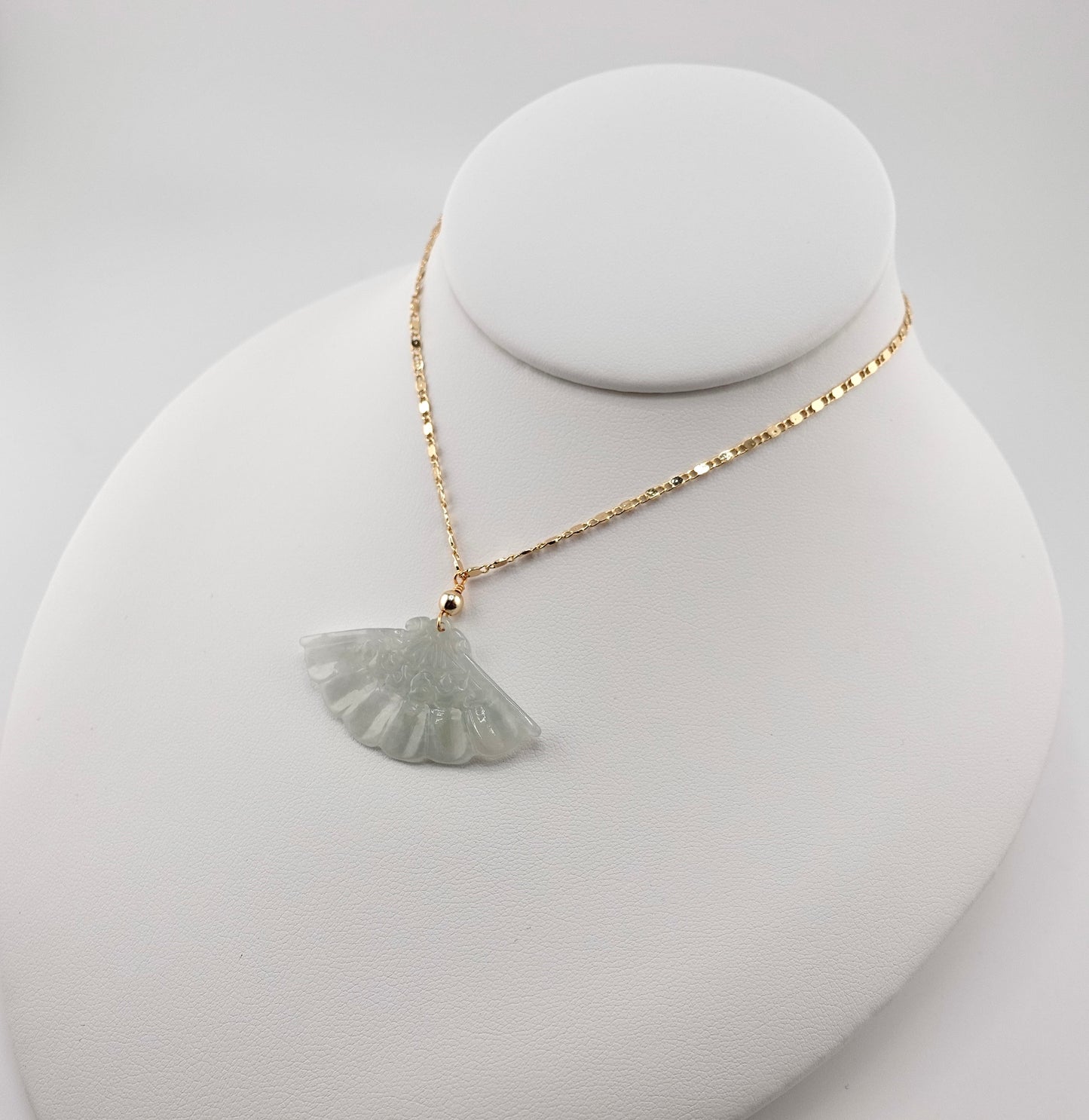 Jade fan necklace