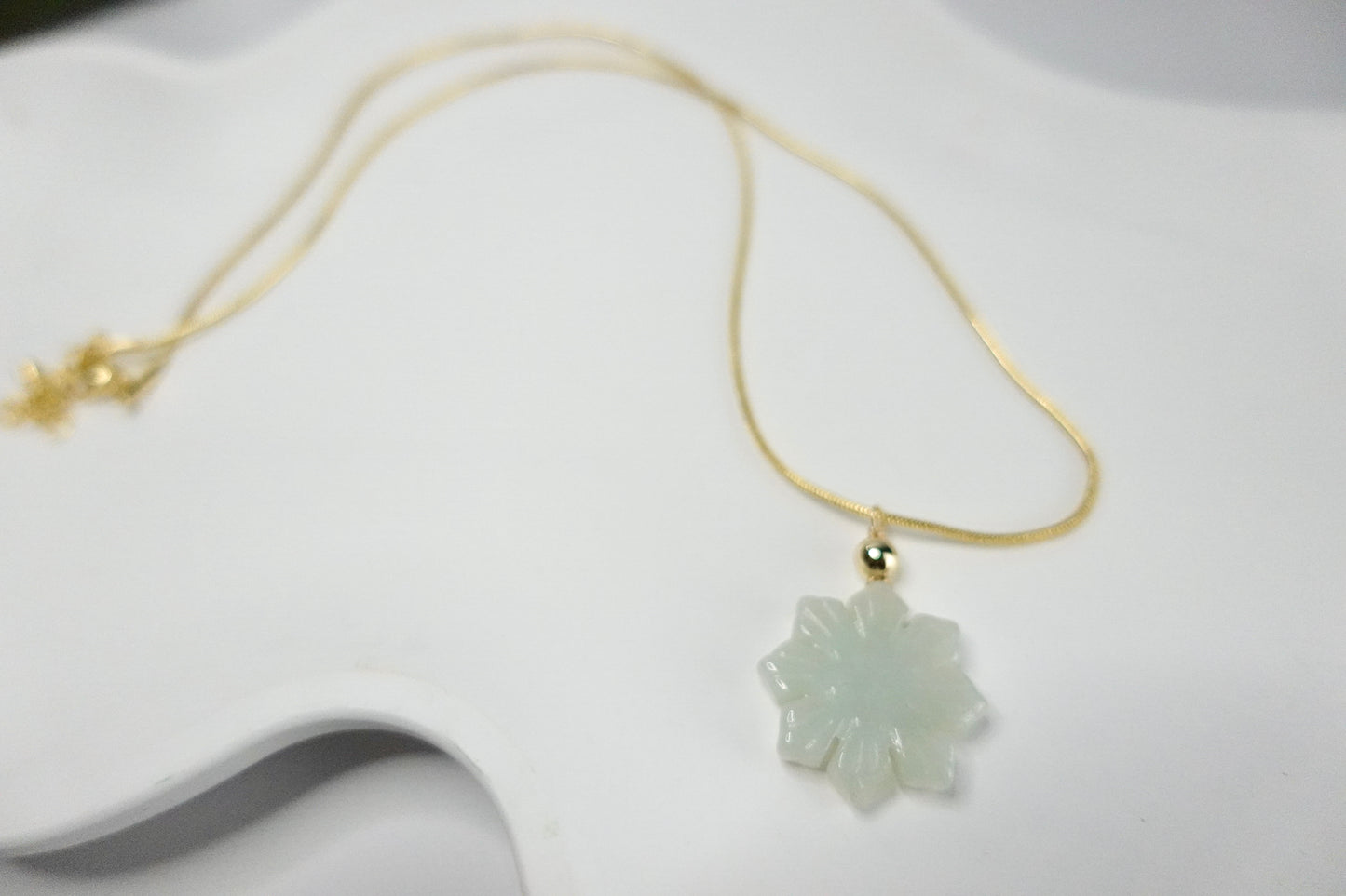 Filipino sun necklace (light green)