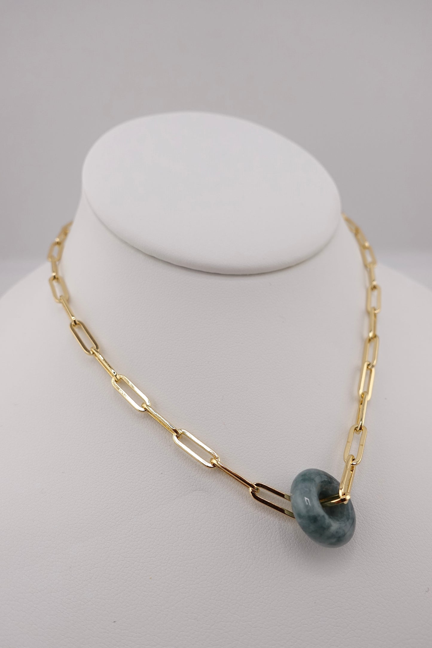 Paper clip jade donut necklace
