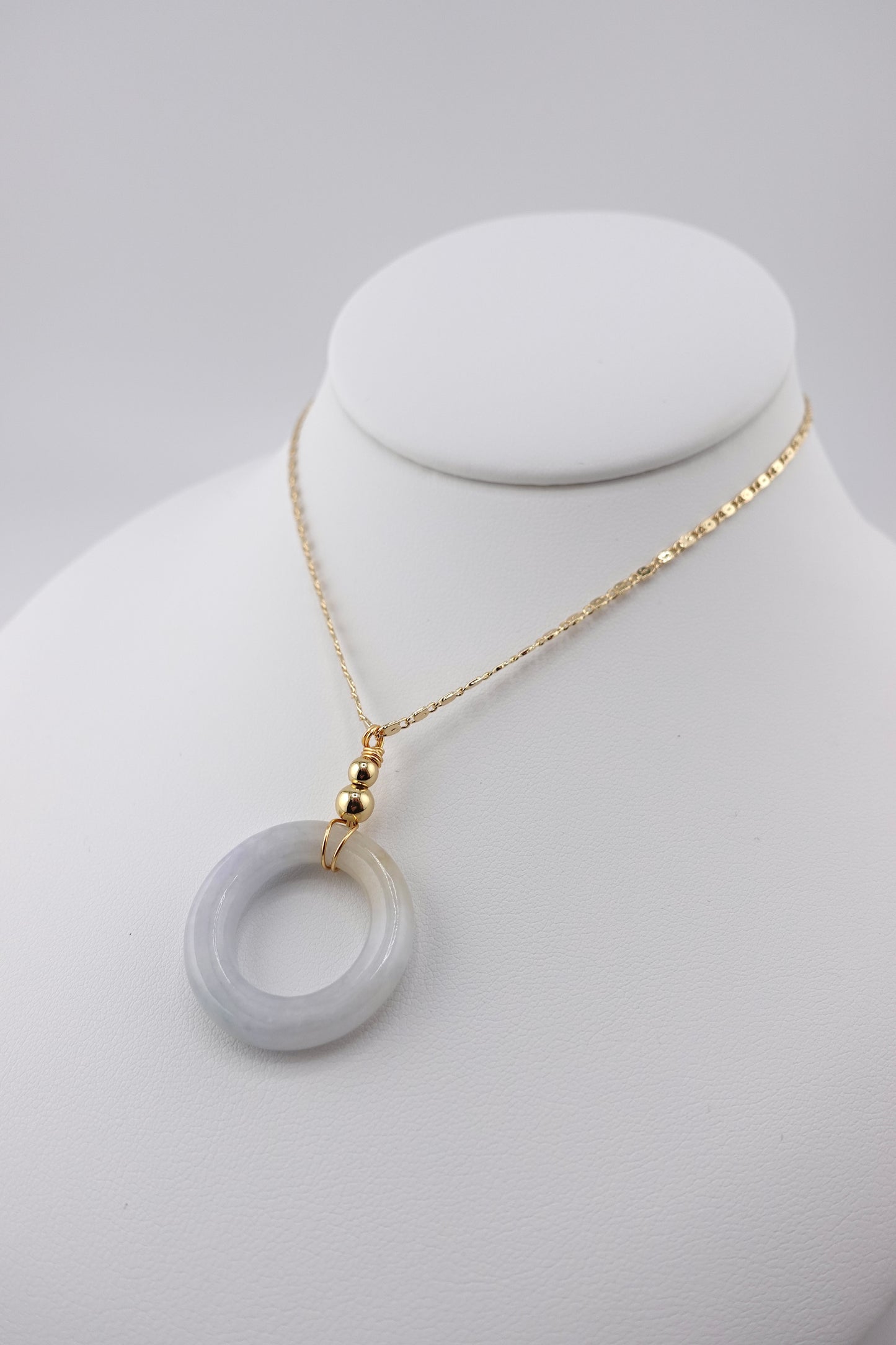 Circle jade necklace