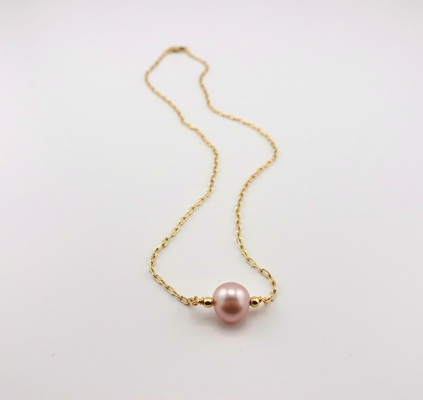 Mauve tide pearl necklace