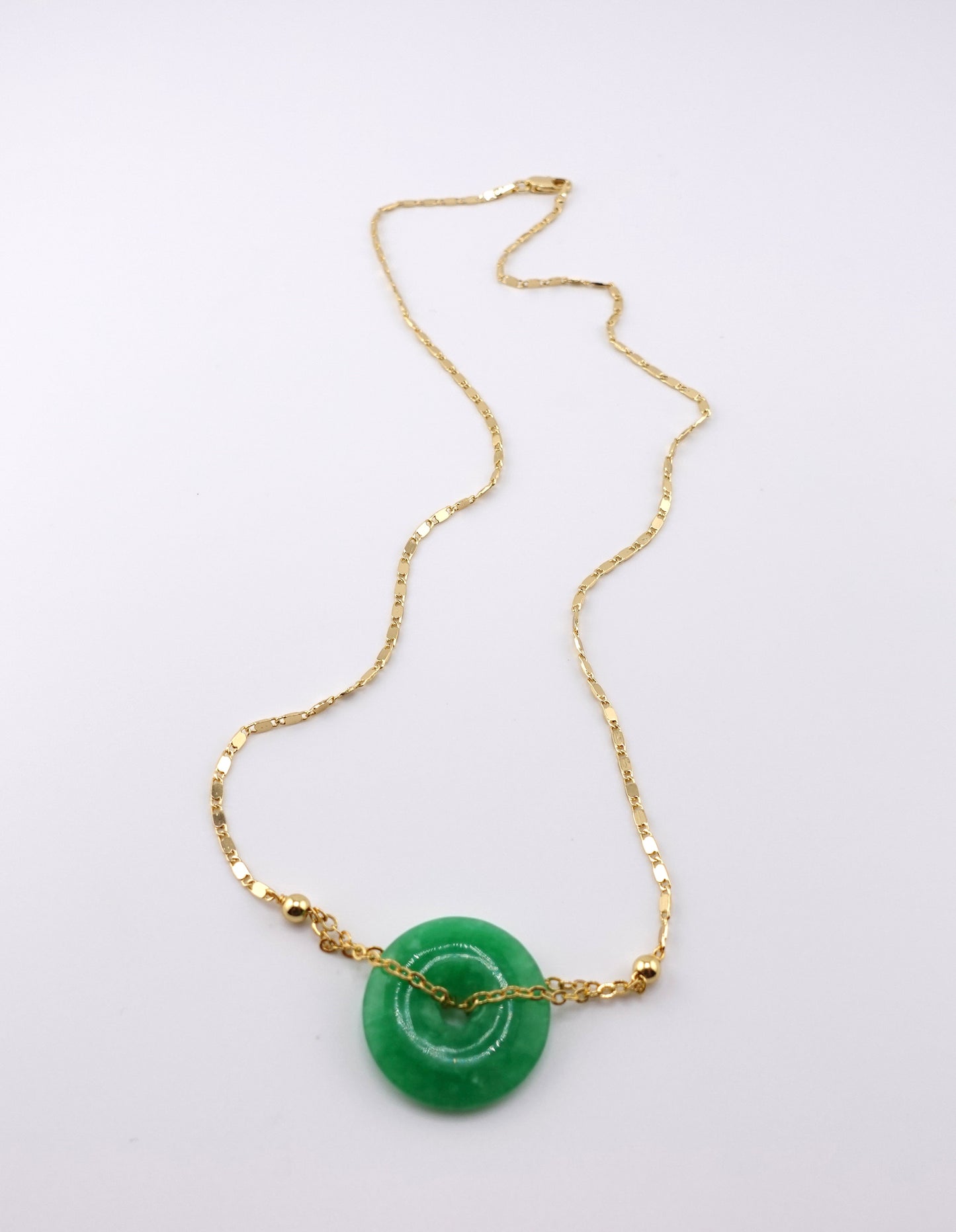 Large emerald green jade necklace