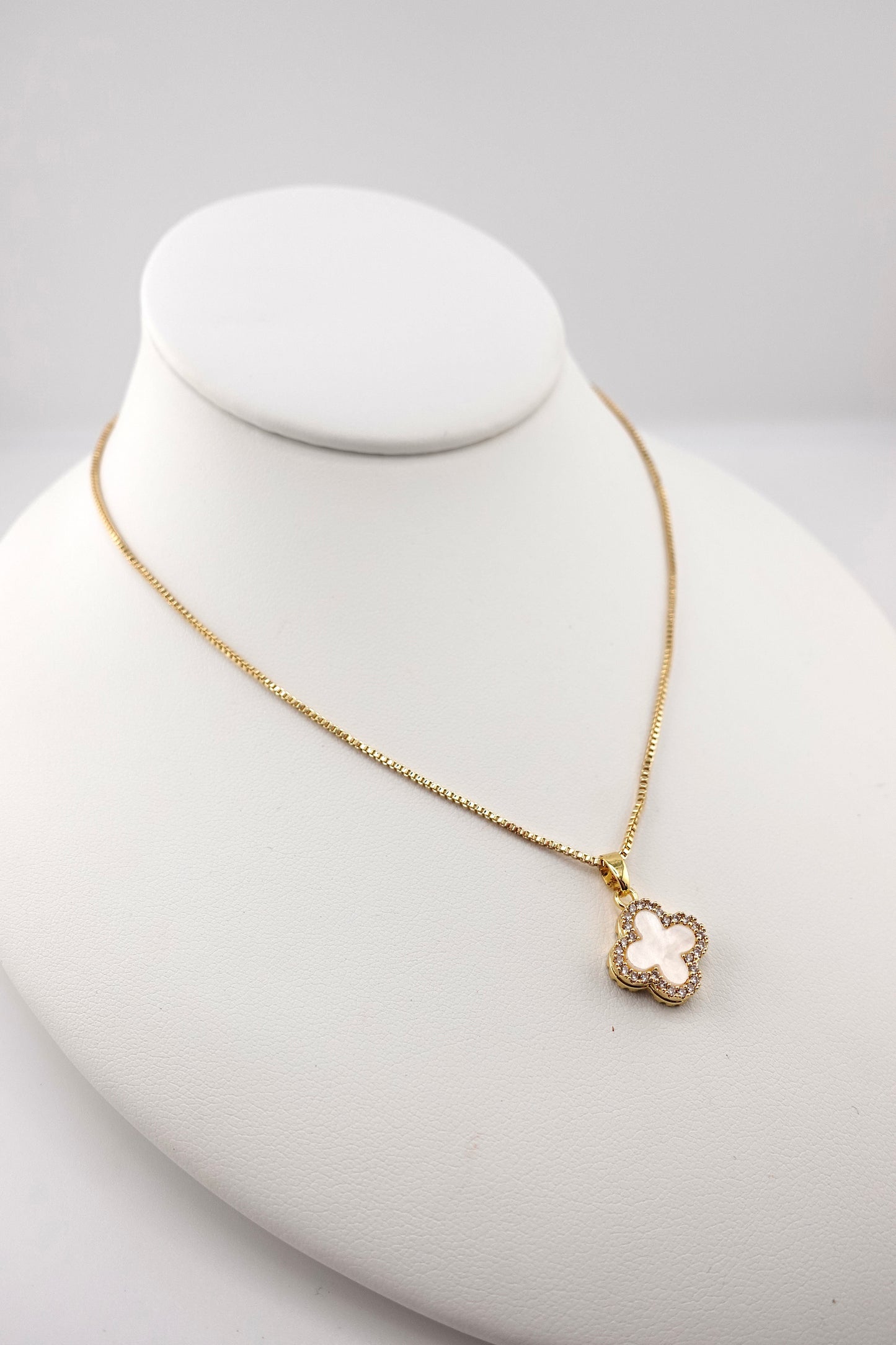 Reversible clover stacker necklace