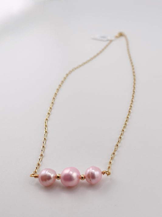 Triple pink pearl necklace