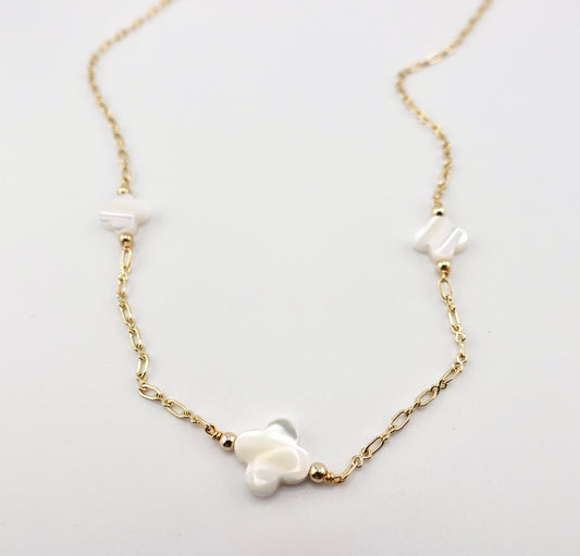 Mother of Pearl clover necklace