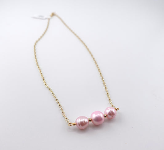Triple pink pearl necklace