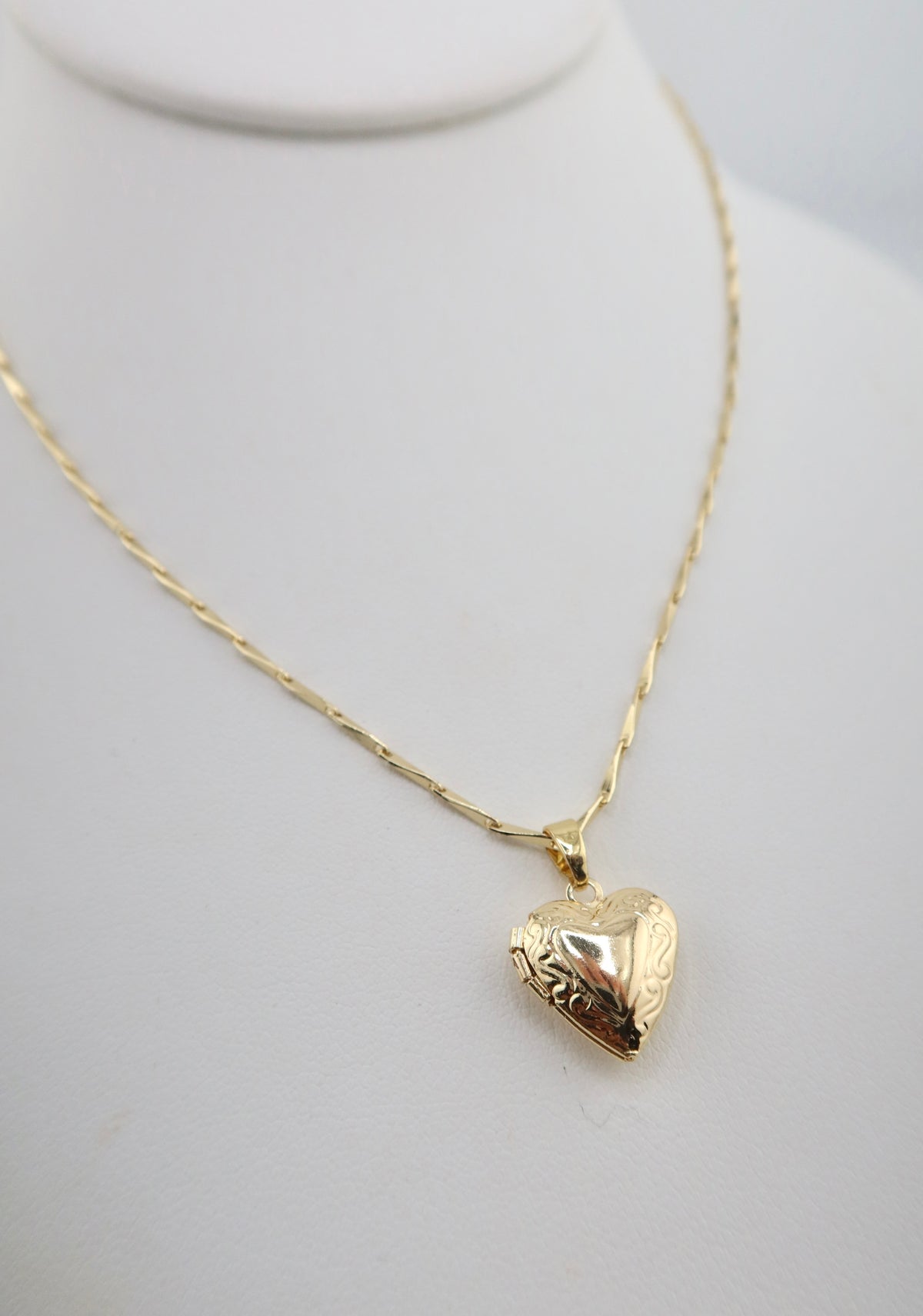 Mini locket stacker