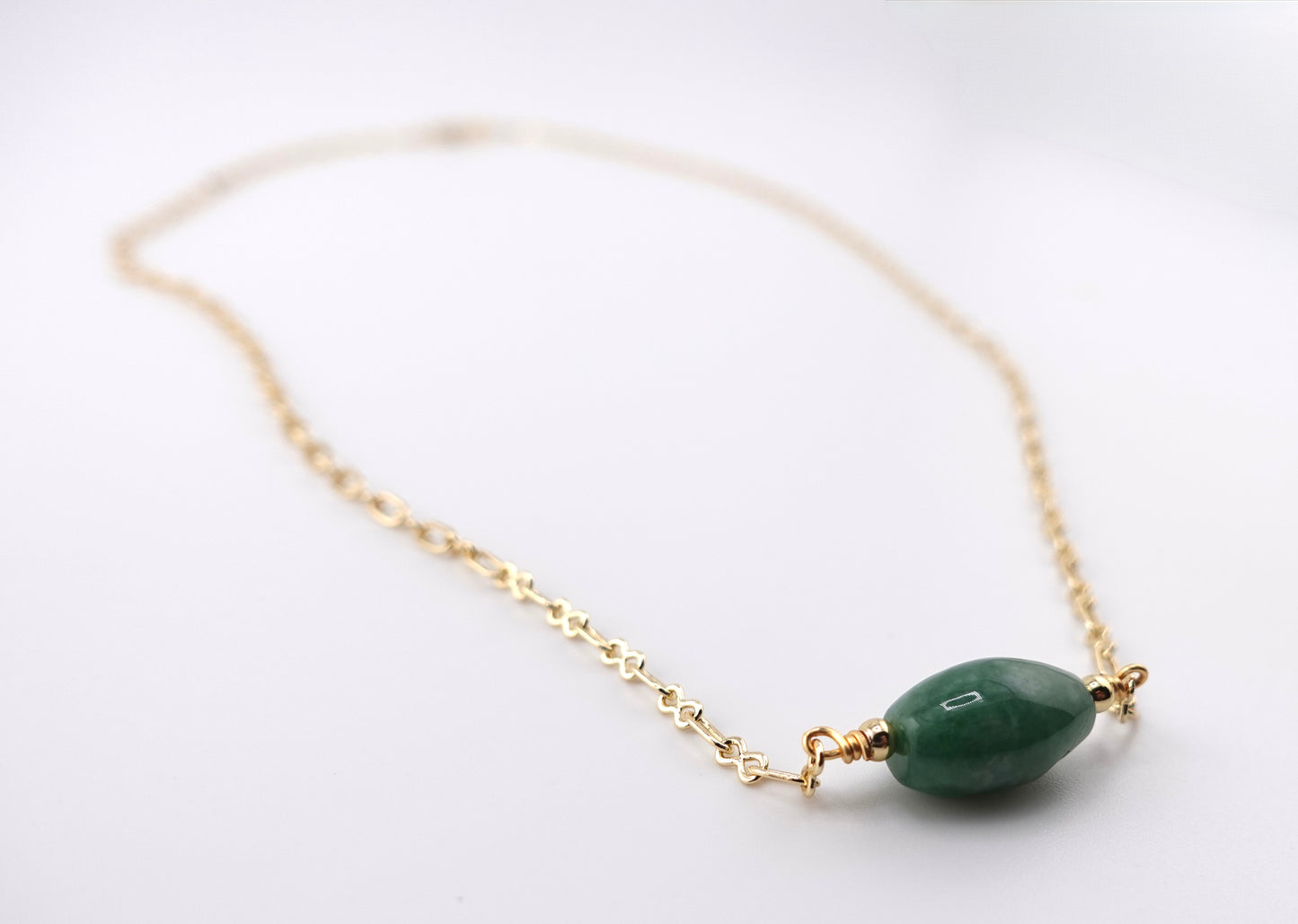 Barrel jade necklace