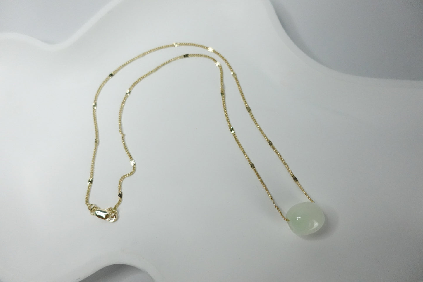 Barrel jade necklace